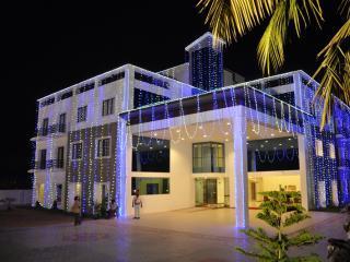 Chandra Royal Inn เวลังกานี ภายนอก รูปภาพ